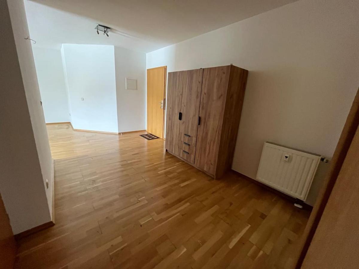 Grosses Apartment Im Dg Leipzig Ngoại thất bức ảnh